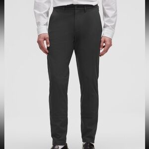 Lululemon Athletica Commison Black Golf/Dress Pants